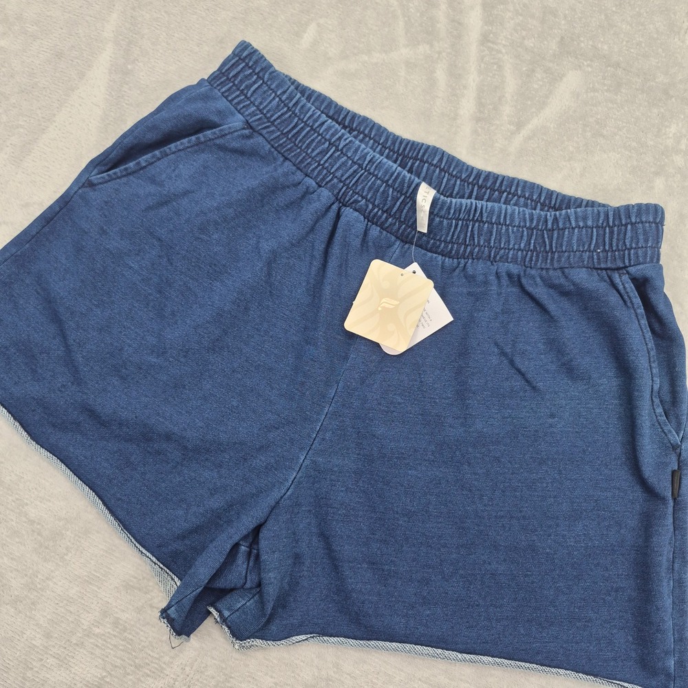NWT Fabletics Terry Raw Hem Sweat Shorts Denim Color Womens XL SO2458470 Plus